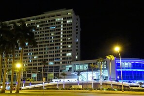 Exterior - DCM Oceanview 6 (Miami)