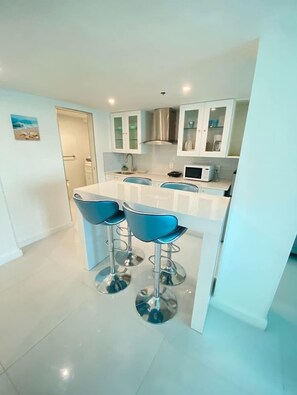 Private kitchen - DCM Oceanview 7 (Miami)