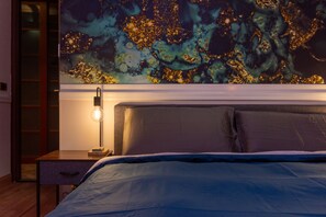 2 Schlafzimmer, Schreibtisch, Bügeleisen/Bügelbrett, Reisekinderbett
