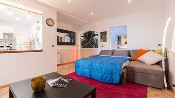 2 Schlafzimmer, Schreibtisch, Bügeleisen/Bügelbrett, Reisekinderbett