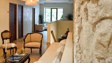 Sala de estar en el lobby