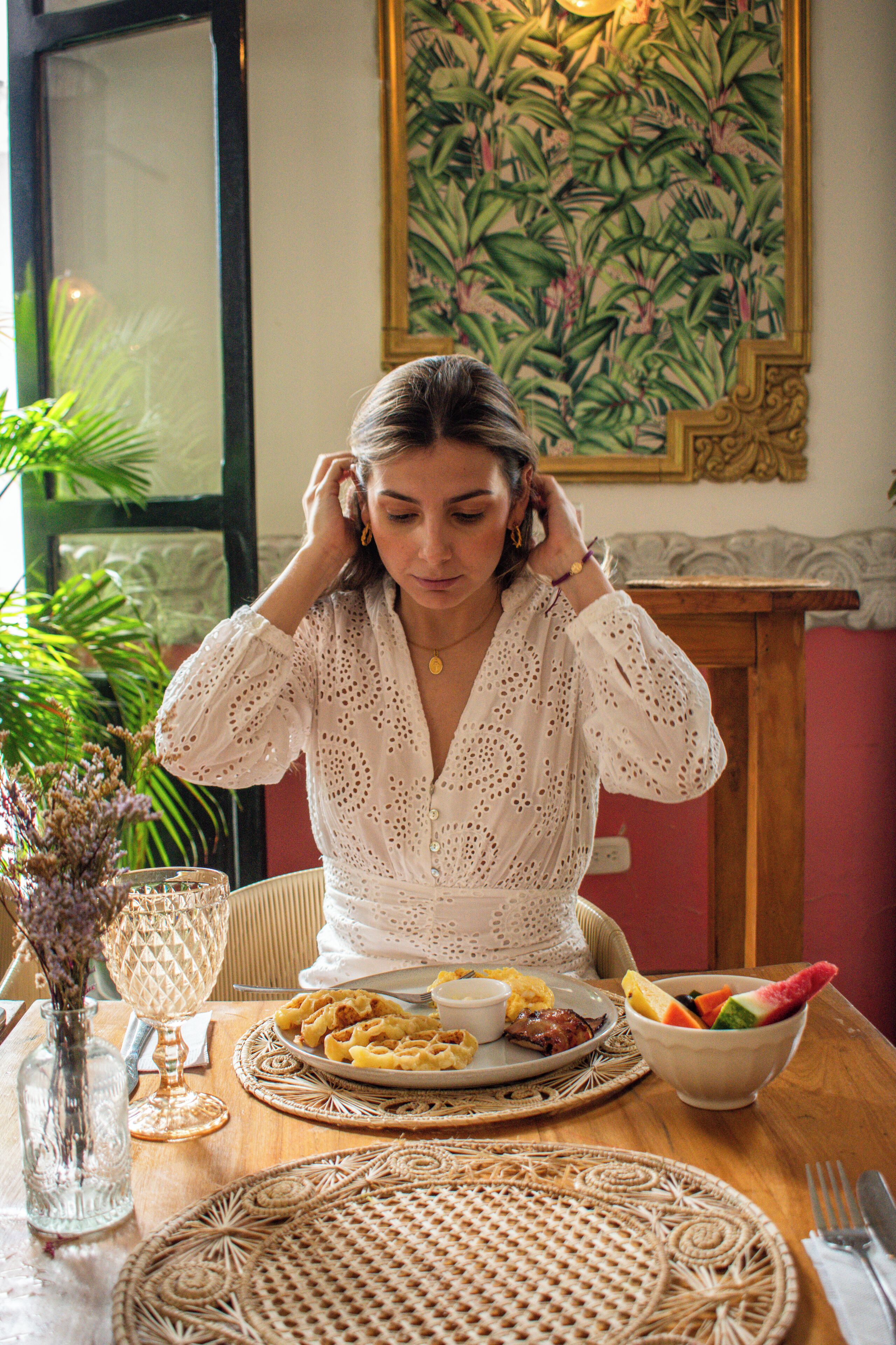 Daily cooked-to-order breakfast (COP 45000 per person)