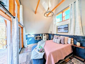 1 bedroom, desk, free WiFi, bed sheets - Copper Tiny A Frame on Glamping Goat Farm Sleeps up to 4 (Newport)