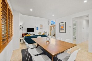 Dining - Urban Haus Indio| Pool & Spa +Patio+ Fire Pit+ BBQ (Los Angeles)