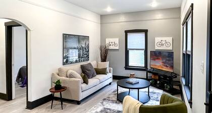 The Bunga Glow: Modern, Cozy & Bright Near Downtown