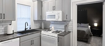 The Bunga Glow: Modern, Cozy & Bright Near Downtown