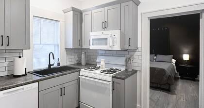 The Bunga Glow: Modern, Cozy & Bright Near Downtown