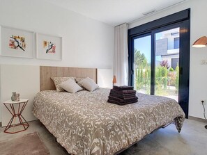 3 chambres, bureau, fer et planche à repasser, Wi-Fi gratuit