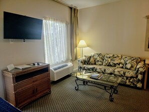 En 32-tommers smart-TV med Parabol-TV