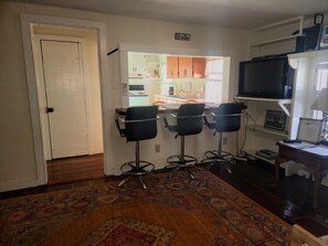 Living area - Beaufort Harbour Suites (Beaufort)