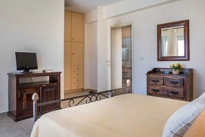 3 chambres, fer et planche Ă repasser, Wi-Fi gratuit, draps fournis