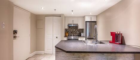 Fridge, microwave, oven, dishwasher