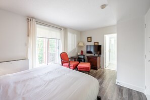 1 habitación, tabla de planchar con plancha, wifi gratis y ropa de cama 
