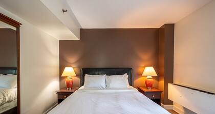 Chambre lit Queen avec balcon (25)