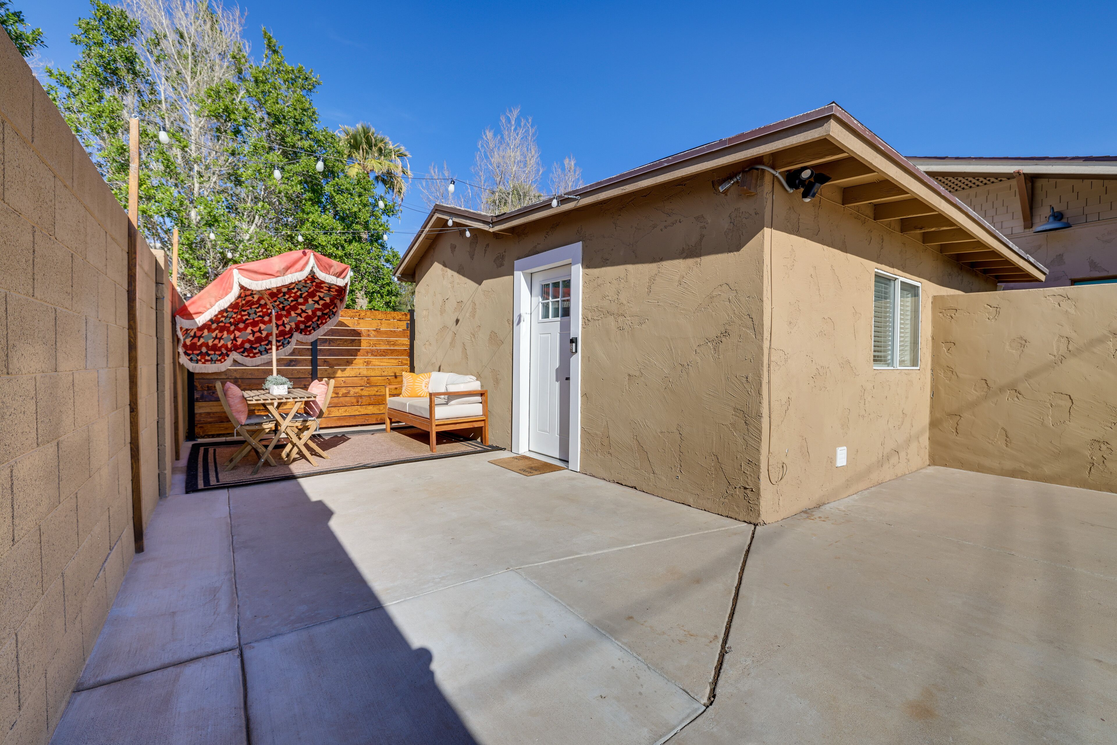 Charming Chandler Retreat w/ Furnished Patio!