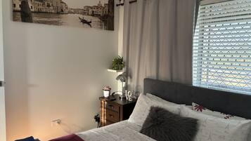 3 bedrooms, iron/ironing board, free WiFi, bed sheets