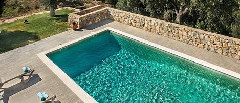 Piscine extérieure, piscine chauffée