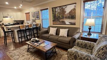 TV connectée, livres, chaßne hi-fi