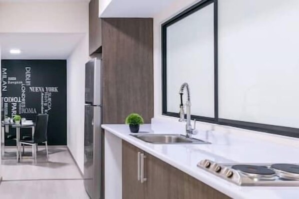 Fridge, coffee/tea maker, cookware/dishes/utensils - Beautiful apartment with great location (Benito Juárez)