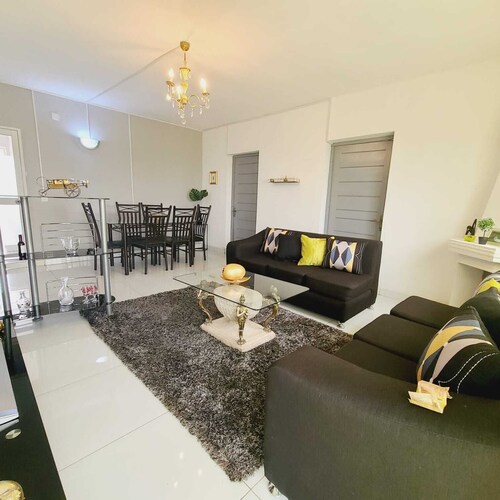 110m² Apartment with 3 Bedrooms and Wifi in a Renovated Modern House