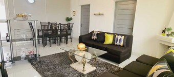 110m² Apartment with 3 Bedrooms and Wifi in a Renovated Modern House