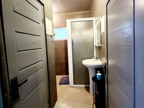 Handtücher, Seife, Toilettenpapier