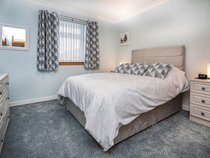 3 bedrooms, free WiFi, bed sheets