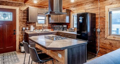 Lakeshore Lodging Cabins