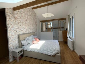 3 Schlafzimmer, Bügeleisen/Bügelbrett, Reisekinderbett, kostenloses WLAN