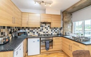 Fridge, microwave, oven, stovetop - Kelcow- Bridge End Mill (Settle)