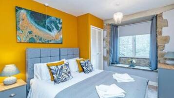 3 bedrooms, free WiFi, bed sheets