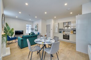 Interior - Eden Grove 2 Bed Holiday Retreat With Hottub (Bolton)