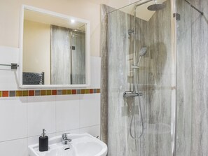 Towels - 4 bedroom accommodation in Whitby (Whitby)