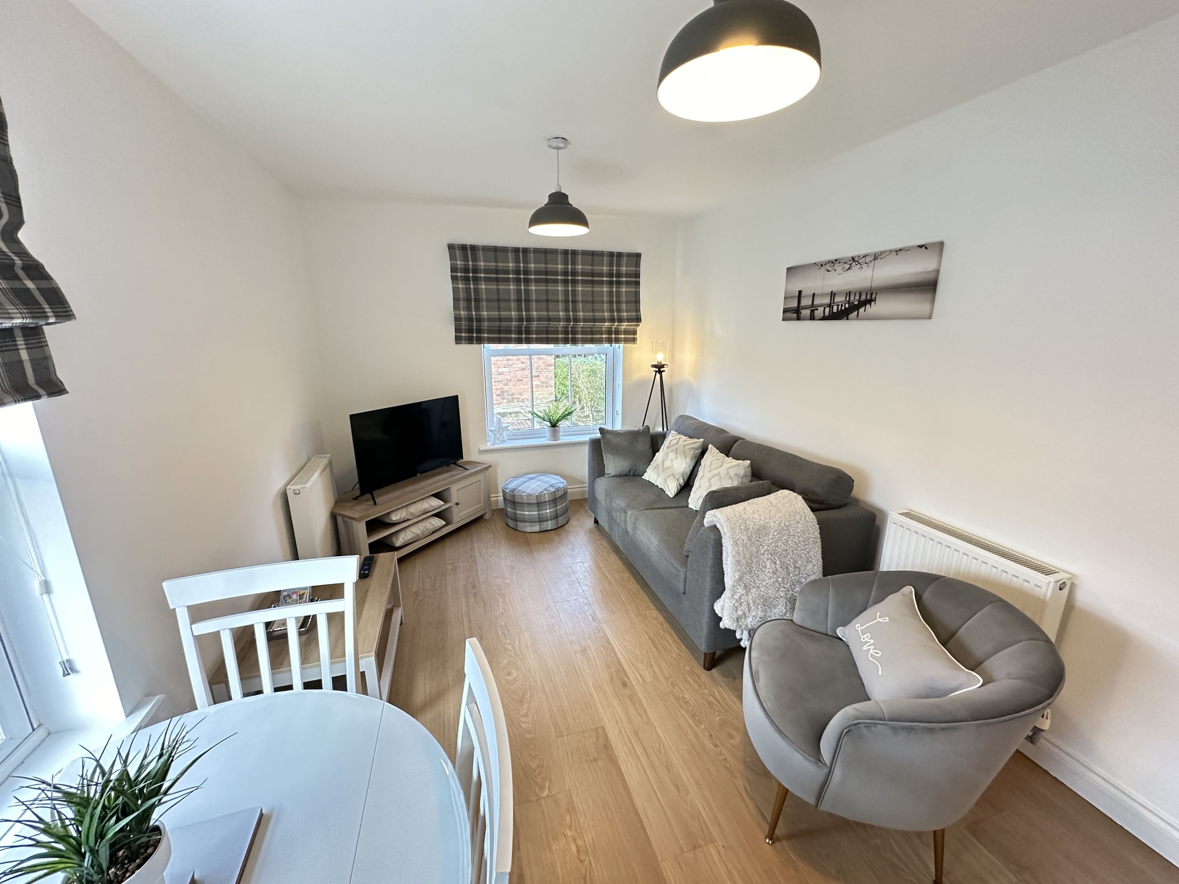 Stunning Ground Floor Coastal Apartment - Sleeping 4 In 1 Bedroom - Pool And Beach Access Included. - 英格蘭