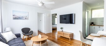 Freshly Renovated! 600m to Main Beach w/ carport