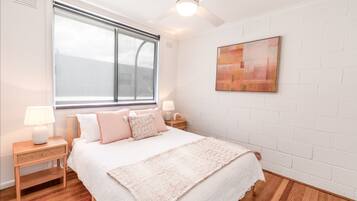 2 bedrooms, desk, iron/ironing board, free WiFi
