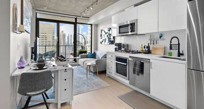 Cozy DT Fantastic Amenities View Private Parking
