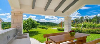Awesome home in Motovun