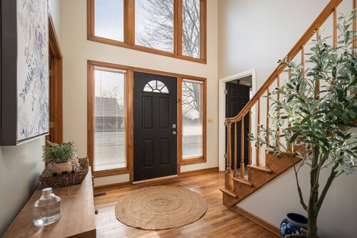 `Corporate Elegance: Luxe Home in Grand Rapids`
