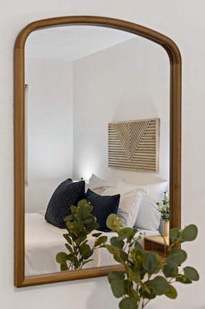 Iron/ironing board, travel crib, WiFi, bed sheets