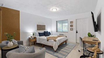 Bügeleisen/Bügelbrett, Reisekinderbett, WLAN, Bettwäsche