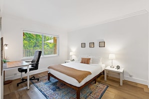 1 chambre, fer et planche à repasser, lit parapluie, Wi-Fi