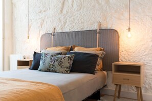 1 bedroom, iron/ironing board, Internet, bed sheets
