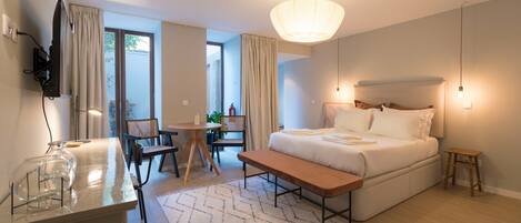 1 chambre, fer et planche à repasser, accès Internet, draps fournis