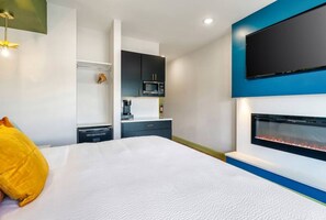 1 bedroom, iron/ironing board, free WiFi, bed sheets