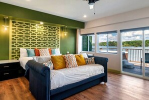1 bedroom, desk, iron/ironing board, WiFi