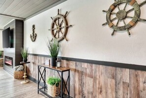 المنشأة من الداخل