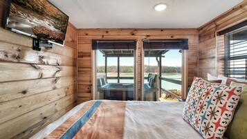 1 bedroom, travel crib, free WiFi, bed sheets