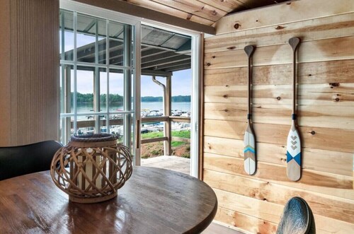 The Cabin @Smoky MTN Lakeside