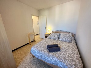 1 chambre, fer et planche à repasser, Wi-Fi